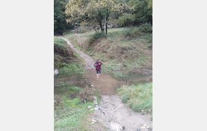 2018-11-09 Traversée du bras de l'Ardèche par Véronique.