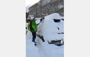 Samedi matin, il faut bien déneiger avant de repartir