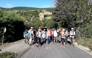Vue sur le château de Jarnioux.