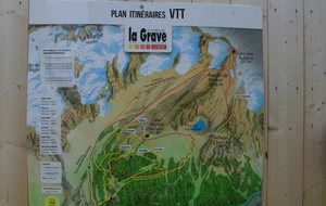 dernier jour :montée par le téléphérique de la Grave jusqu'à la gare Peyrou d'Amont 2416 m, lac du Puy Vachier, refuge Chancel, Brèche Pacave 2836 m et retour à la gare Peyrou d'Amont pour la descente