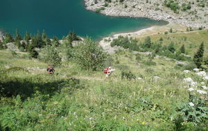 L'ascension vers le refuge de la Muzelle, depuis le lac Lauvitel.