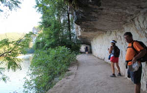 Chemin de halage le long du Lot