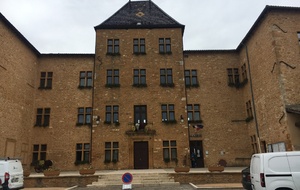 Le château hôtel de Ville de Charnay