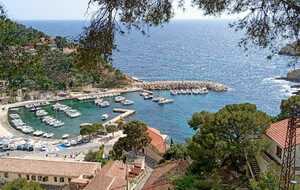 Une côte tantôt très habitée tantôt très sauvage !