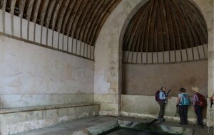 une fontaine à Druyes les belles fontaines 